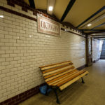 Detailansicht in der U-Bahn-Station Oktogon auf der historischen Linie M1 in Budapest