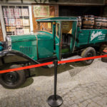 Historische Ausstellungsstücke im Besucherzentrum der Brauerei Budweis