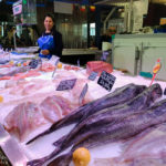 Fischstand in der Markthalle Marché des Capucins