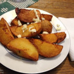 Bratkartoffeln mit Knoblauch im Restaurant Švamberský dům