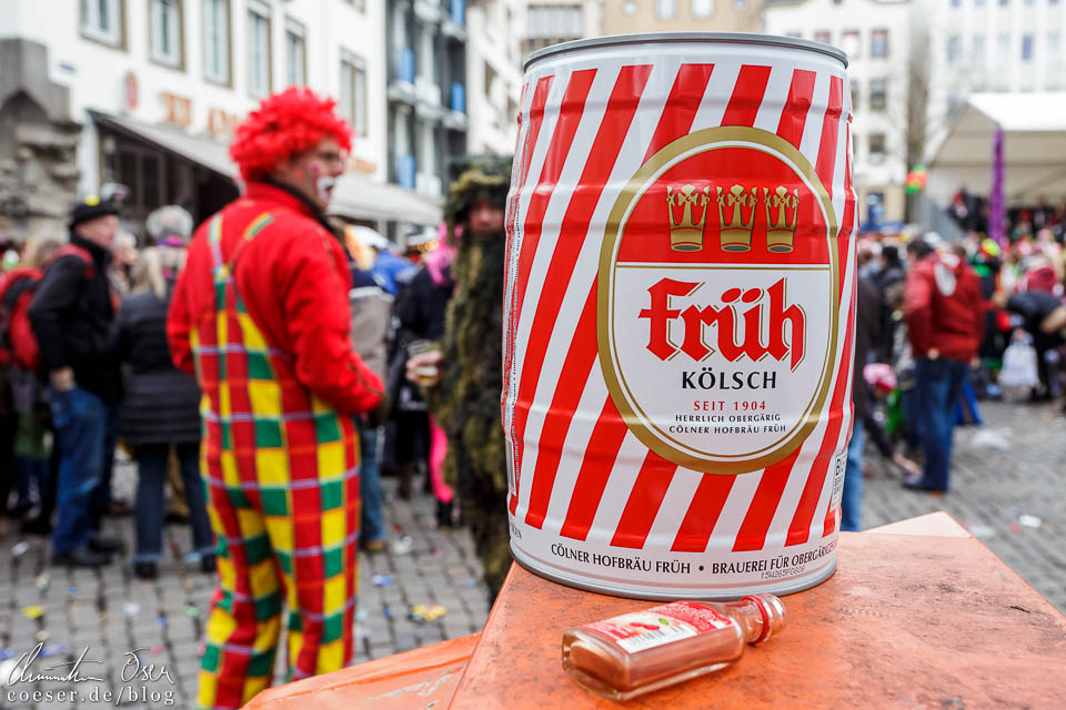 Ein Fass Früh Kölsch während des Kölner Karnevals