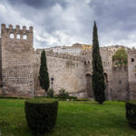 Stadtmauer neben dem landseitigen Tor Puerta Nueva de Bisagra