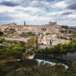 Panoramablick auf die Altstadt von Toledo, gesehen vom Aussichtspunkt Mirador del Valle