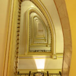 Art-Deco-Treppenhaus im Círculo de Bellas Artes in Madrid