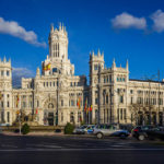 Der Palacio de Cibeles in Madrid in der Nachmittagssonne
