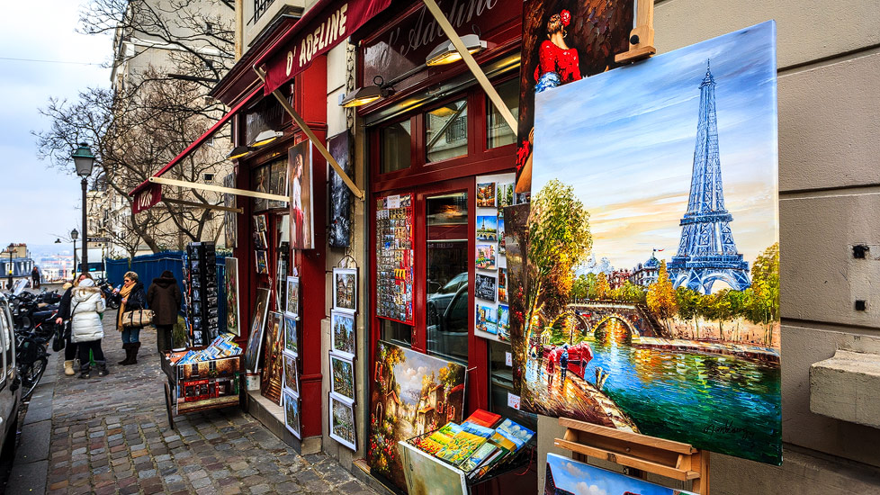 Ein Künstlerladen im Pariser Viertel Montmartre