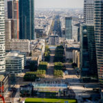 Blick von der Aussichtsterrasse des Grand Arche im Viertel La Défense (Foto von 2007)