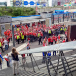 Fans im Stadion Stade de France vor dem Euro-2016-Spiel Österreich – Island