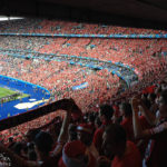 Österreichische Fans im Stadion Stade de France während des Euro-2016-Spiels Österreich – Island