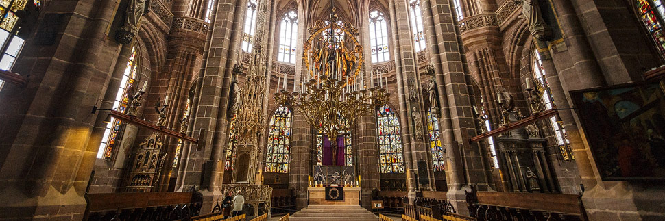 Innenansicht der Lorenzkirche in Nürnberg