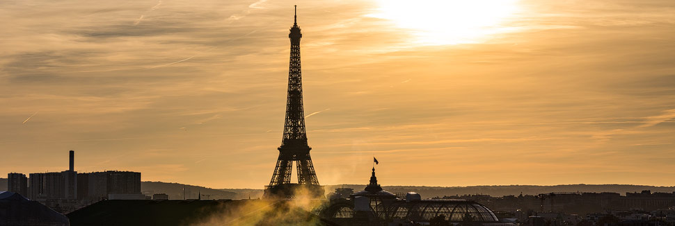 Silouette des Eiffelturms in Paris