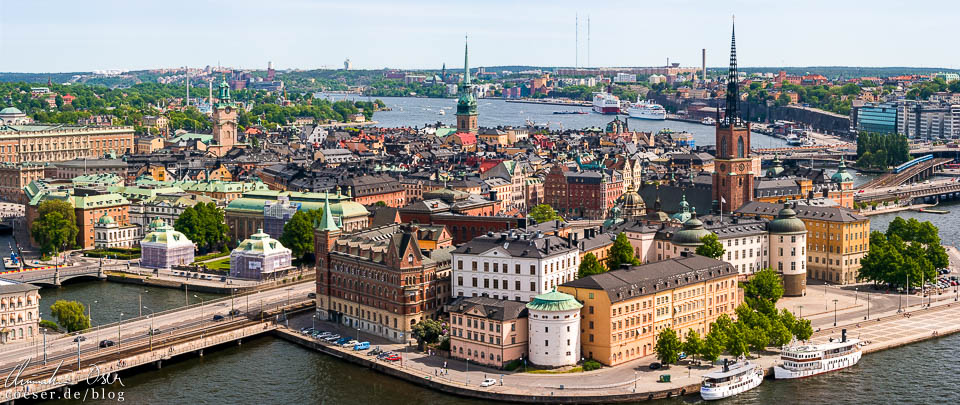 Blick vom Turm des Stockholmer Rathauses auf die Altstadt Gamla Stan