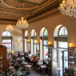 Innenansicht des Café Savoy