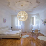 Schlafzimmer im White & Woody Eco Apartment