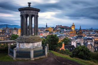 Blick vom Calton Hill auf Edinburgh