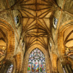 Prachtvolle Buntglasfenster in der St Giles' Cathedral