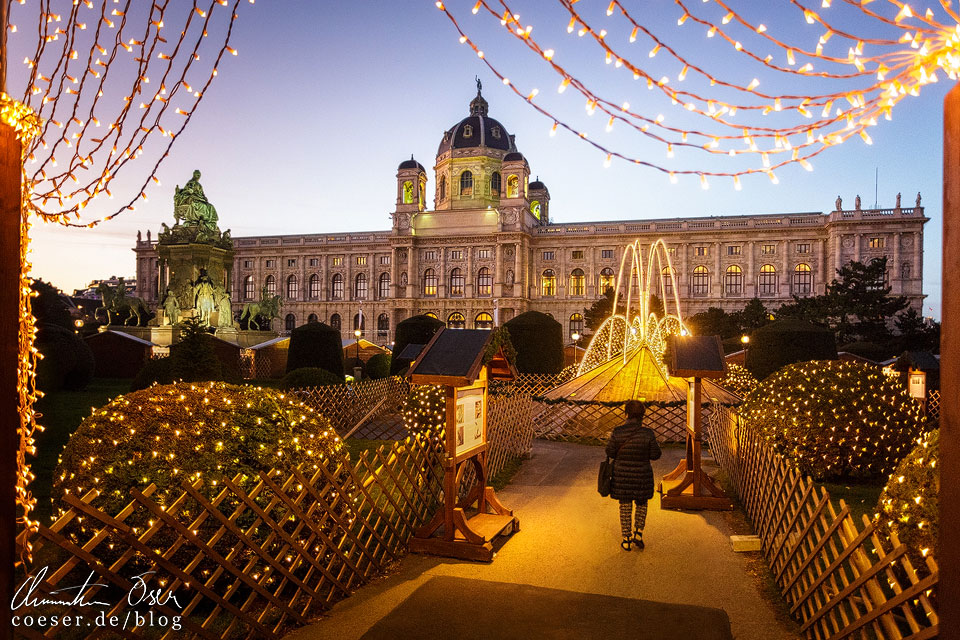 Weihnachtsdorf am Maria-Theresien-Platz in Wien