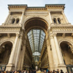 Ein Triumphbogen stellt den Eingang zur Galleria Vittorio Emanuele II dar