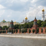 Der Kreml, gesehen während einer Bootsfahrt auf der Moskwa