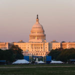 Das Kapitol in Washington im letzten Sonnenlicht