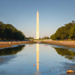 Spiegelung des Washington Monument, gesehen vom Lincoln Memorial