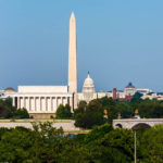 Die Innenstadt von Washington mit dem Lincoln Memorial, dem Washington Monument und dem Kapitol