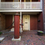 Historische Häuser in der Straße Elfreth's Alley in Philadelphia
