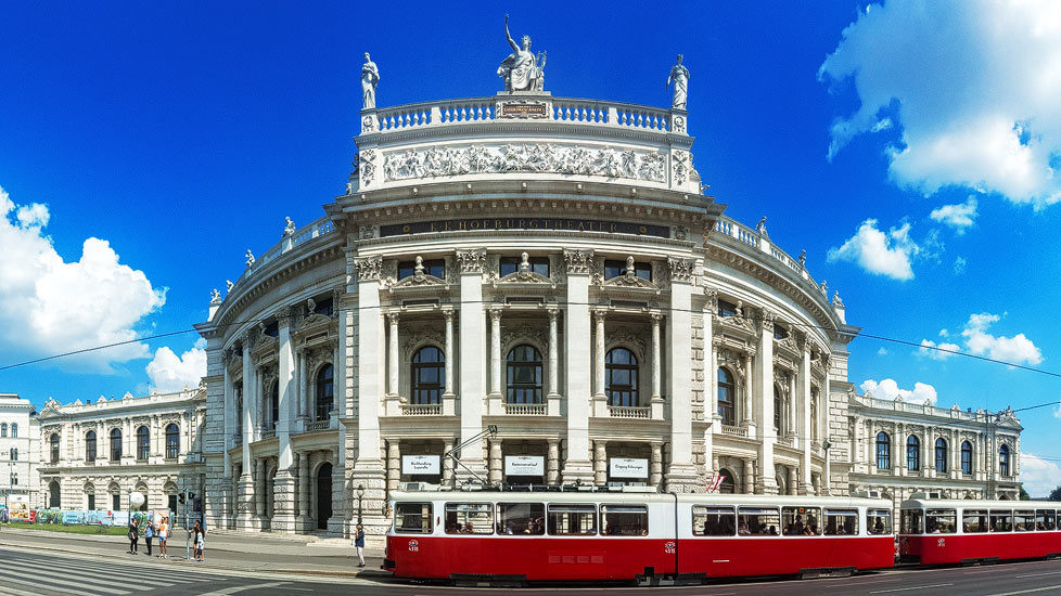 Außenansicht des Burgtheaters in Wien