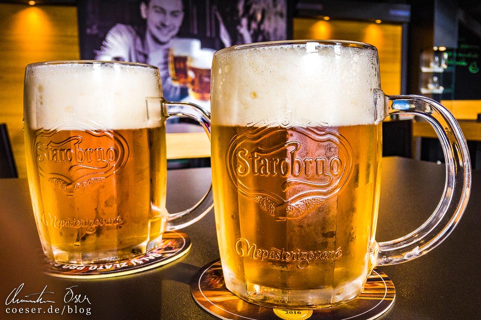 Zwei Bier in der Brauerei Starobrno in Brünn