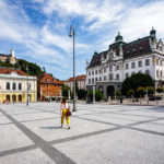 Kongressplatz mit Burg, Philharmonie und Universität in Ljubljana