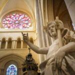 Innenansicht der Cathédrale Saint-Jean-Baptiste in Lyon