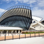 Der Bahnhof auf dem Flughafen Aéroport de Lyon Saint Exupéry von Stararchitekt Santiago Calatrava