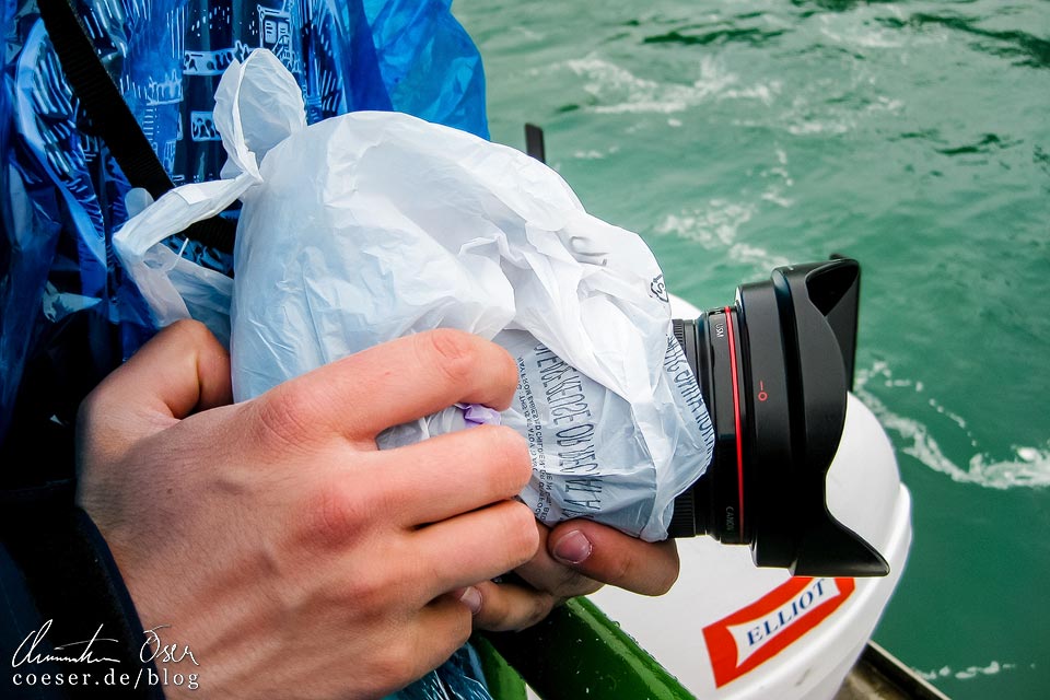 Vor Wasser geschützte Kamera vor den Niagarafällen