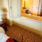 Bad im Doppelzimmer im Hotel Marriott on the Falls bei den Niagarafällen (Foto von 2010, mittlerweile neue Einrichtung)