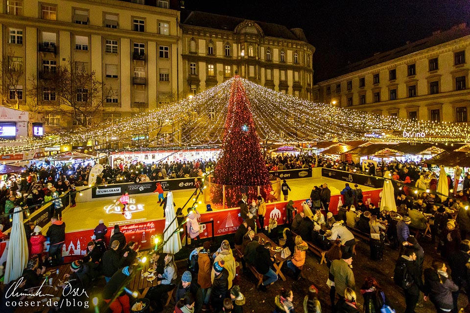 Eislaufplatz am Weihnachtsmarkt vor der St.-Stephans-Basilika in Budapest