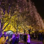 Der Weihnachtsmarkt vor dem Kunstpavillon im Ledeni Park von Zagreb