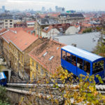 Blick von der Bergstation der Standseilbahn (Uspinjača) auf Zagreb