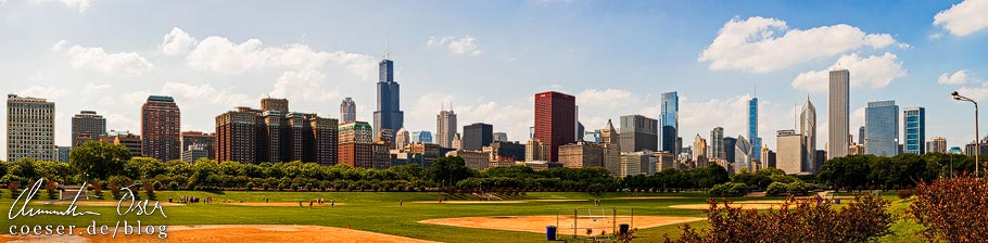 Panorama der Skyline von Chicago vom Grant Park aus gesehen