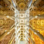 Innenansicht der Sagrada Família von Antoni Gaudì in Barcelona