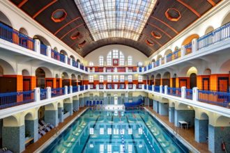 Die Jugendstil-Schwimmhalle im Jörgerbad in Wien