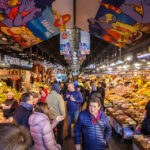 Innenansicht der Markthalle Mercat de la Boqueria