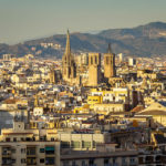 Ausblick auf die Stadt Barcelona in der Nachmittagssonne