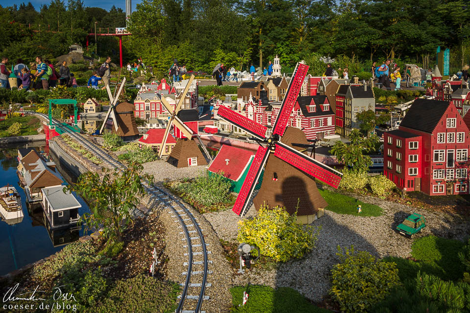 Niederländisches Windmühlendorf im Legoland Deutschland Resort in Günzburg