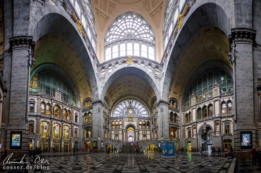 Halle des Hauptbahnhofs Antwerpen-Centraal