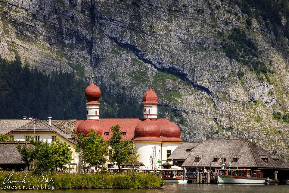 Wallfahrtskirche St. Bartholomä vor der Ostwand des Watzmanns am Königssee