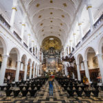 Innenansicht der Sint-Carolus-Borromeuskerk (Rubenskirche) in Antwerpen