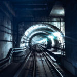 Blick aus der Kopenhagener Metro in einen Tunnel