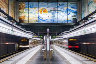Architektur in der U-Bahn-Station Volkstheater in Wien