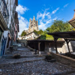 Blick auf die Kathedrale vom Fuß der Treppe Escaliers du Marché in Lausanne