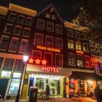 Außenansicht des Hotel Prins Hendrik in Amsterdam